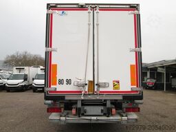 MERCEDES-BENZ Atego 1322*2xCarrier Kühlkoffer 6.56m*LBW*Klima*