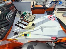 Hubtex DQ45-D TRIPLEX 5500 FORK POSITIONER