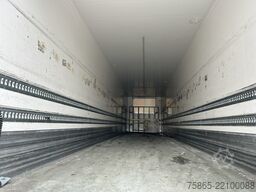 Schmitz Cargobull / SOR Iberica / Isolated Box / Loadlift / Lifta...