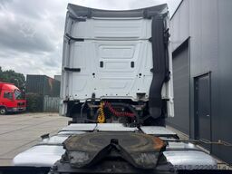 Mercedes-Benz Actros 1842 / 2 Tanks / Euro 6 / 2 Beds