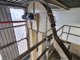 Guttridge Grain Intake System & Silo