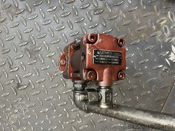 16 Stück Bucher 5-H2-40 und 2-H2-4