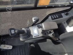 CATERPILLAR 301.7D SW + Schaufel