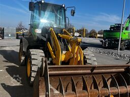 Komatsu WA100M-8E0