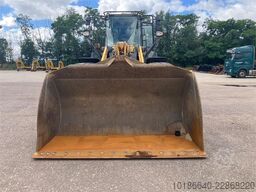 Komatsu WA470-8