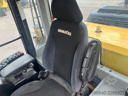 Komatsu WA470-8