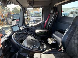 Renault C440 + HMF 2320 K3-- 3X EXT. + 6X2/4 HYDRO DRIV...