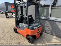 TOYOTA 8FBM20T Triplo 470 Freelift / Sideshift Elektrisch 2017 6535Hours