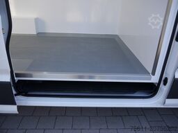 VW CRAFTER 35 FLACH FRISCHEDIENST 0° RFK + 2x PDC