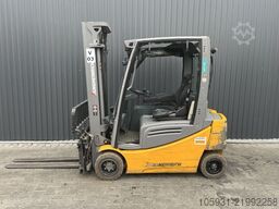 Jungheinrich EFG320