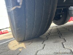 Schmitz Cargobull SCB S3B / Box / Loadlift / 2x Liftas / APK 03-27