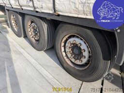 Krone curtainsider hardwood floor