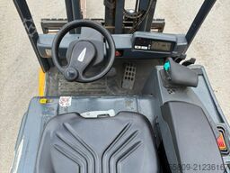 Jungheinrich EFG 216 Freihub // Containerfähig