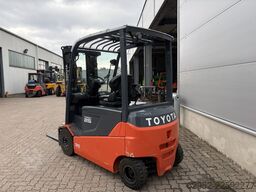 Toyota 8 FBMT 25 / nur 280Std. !