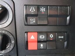 Mercedes-Benz Atego 1221 L Takelwagen 6 persoons