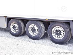 SCHMITZ CARGOBULL SKO FP 45 ThermoKing SLXi 300