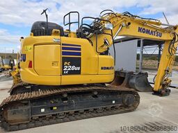 Komatsu PC228USLC-11E0