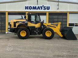 Komatsu WA320-8