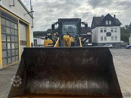 Komatsu WA320-8