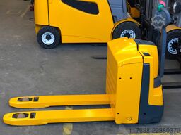 Jungheinrich EJE 116 - Nur 2552 Std. Service Neu - Batterie 90%