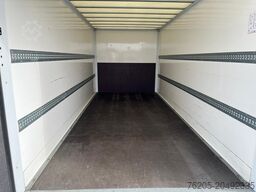 Mitsubishi Fuso Fuso Canter 7C18 AMT Junge Kofferaufbau KlimaA