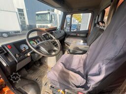 MERCEDES-BENZ 816 D VARIO Koffer *Ahk*