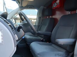 Volkswagen Transporter 2.0 TDI L2H1 2X SCHUIFDEUR/ CRUISE/...