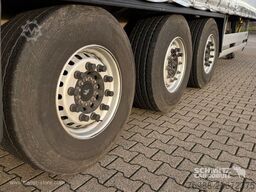 Schmitz Cargobull Curtainsider Standard Getränke