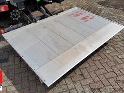 Dhollandia ACHTERSLUITENDE LAADKLEP 500 KG. - 12 VOLT