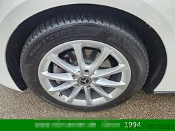 MERCEDES-BENZ A 200 Automatik Navigation Komfort-Fahrwerk