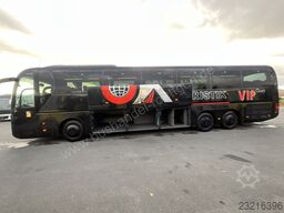 MAN R 08 Lions Coach L