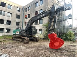 Hitachi ZX250 LCN-7 with Oilquick OQ-80