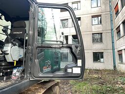 Hitachi ZX250 LCN-7 with Oilquick OQ-80