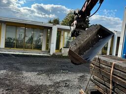 CASE CX 26 C mit Klima