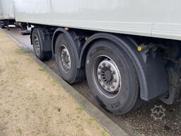 Krone SDR 27 3-Axle Fridge / Carrier Maxima / Liftaxl...