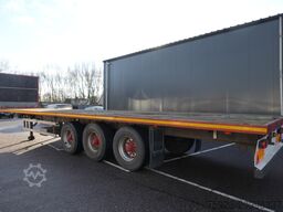 Netam-Fruehauf 3 AXLE FLATBED TRAILER