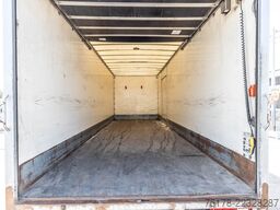 RENAULT D26.320-6x2+DHOLLANDIA 2T.