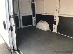Citroën Jumper 33 L2H2 2.2 bluehdi 140cv S&S