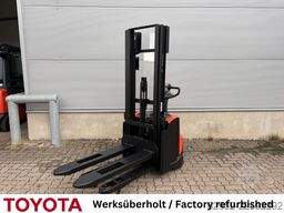 Toyota SWE 120 L / Akku neu!