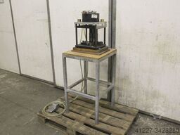 Schüco Pneumatik-Presse 293 885