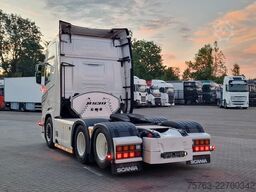 Scania R530 V8 NGS Highline 6x2 - Show truck - BUFFL i...