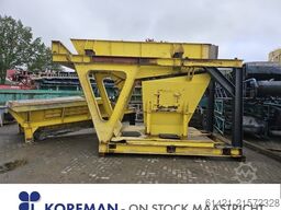  Hazemag Hopper with Vibrating Chute