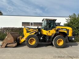 Komatsu WA270-8E0