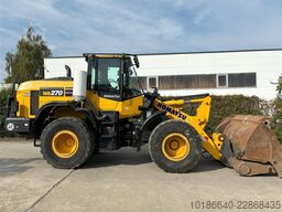Komatsu WA270-8E0