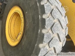 Komatsu WA470-8