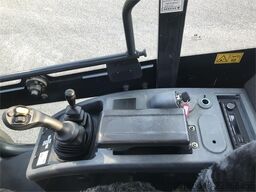 Komatsu WA100M-7
