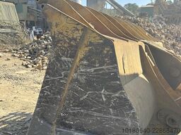 Komatsu WA600-6