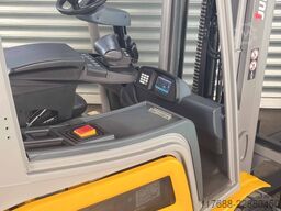 Jungheinrich EFG 215 - nur 3700std. - Service Neu- Batterie 90%