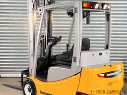 Jungheinrich EFG 320 - Service Neu - Batterie 82% - Garantie