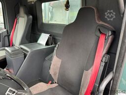 RENAULT C480 8x4 2S Moser